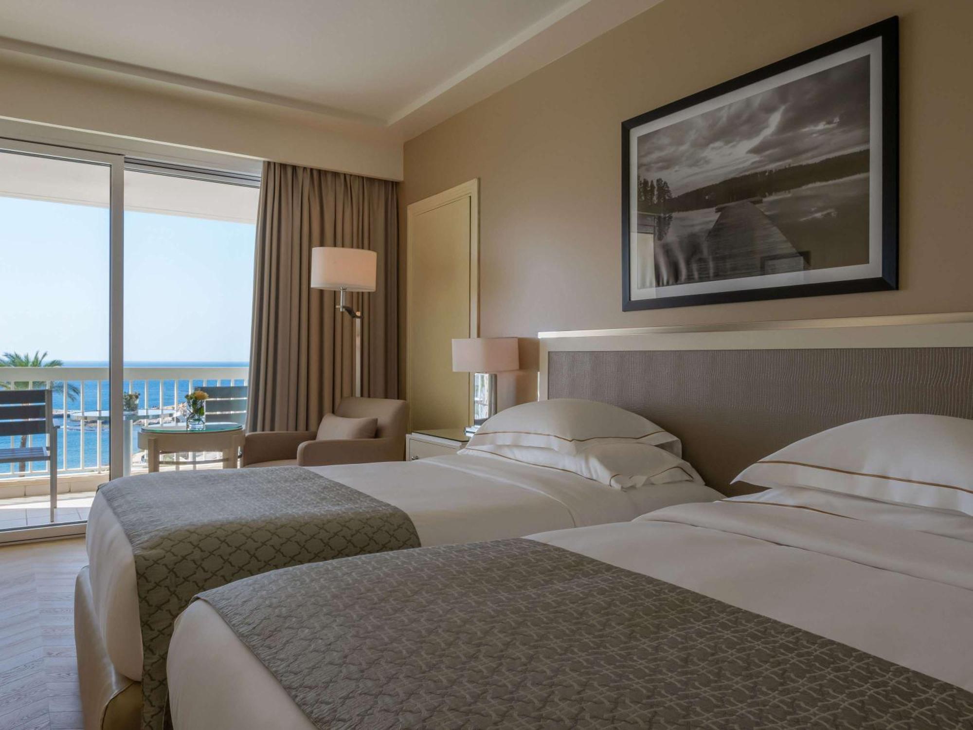 Moevenpick Hotel Bejrut Zewnętrze zdjęcie