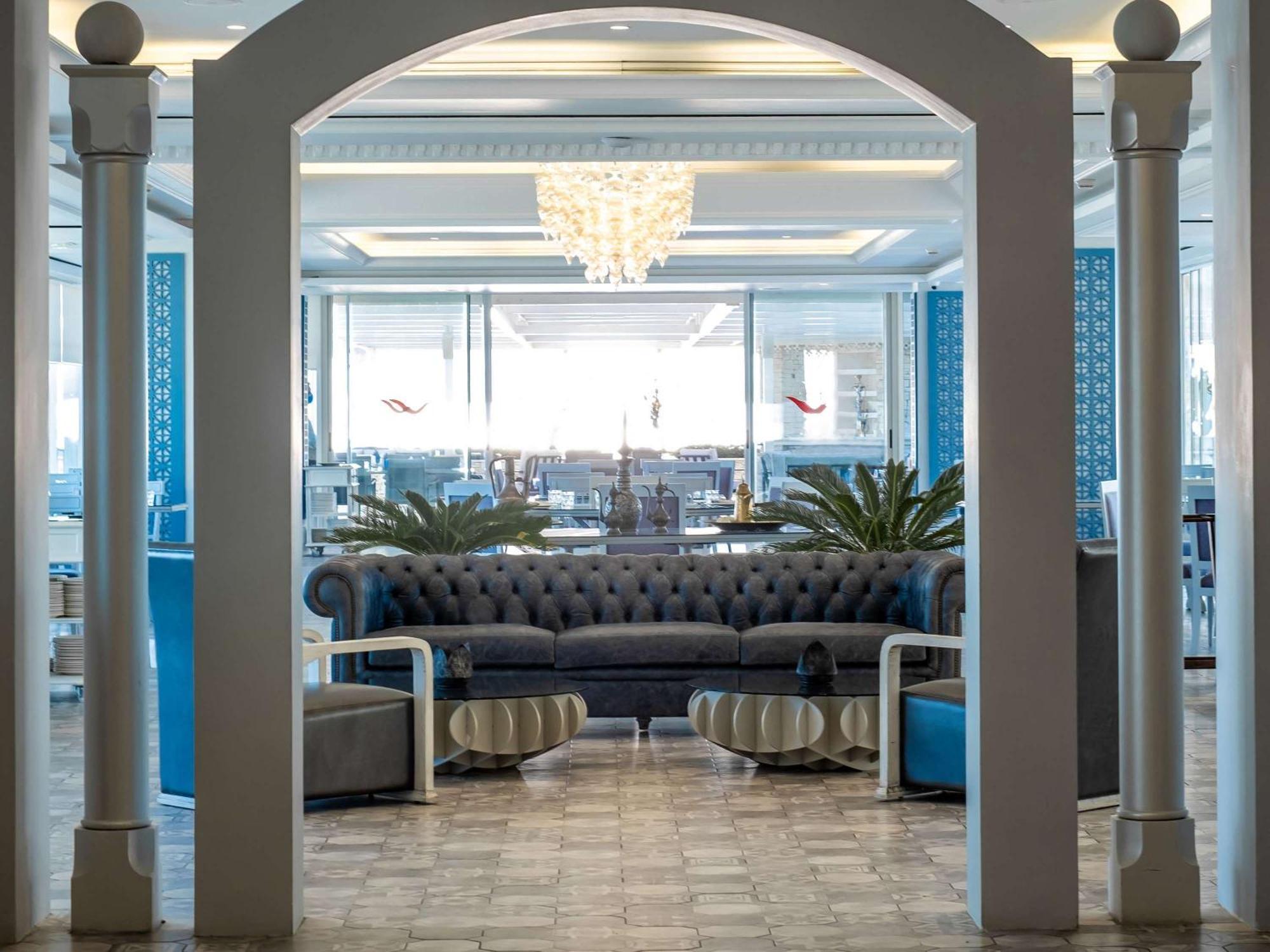 Moevenpick Hotel Bejrut Zewnętrze zdjęcie